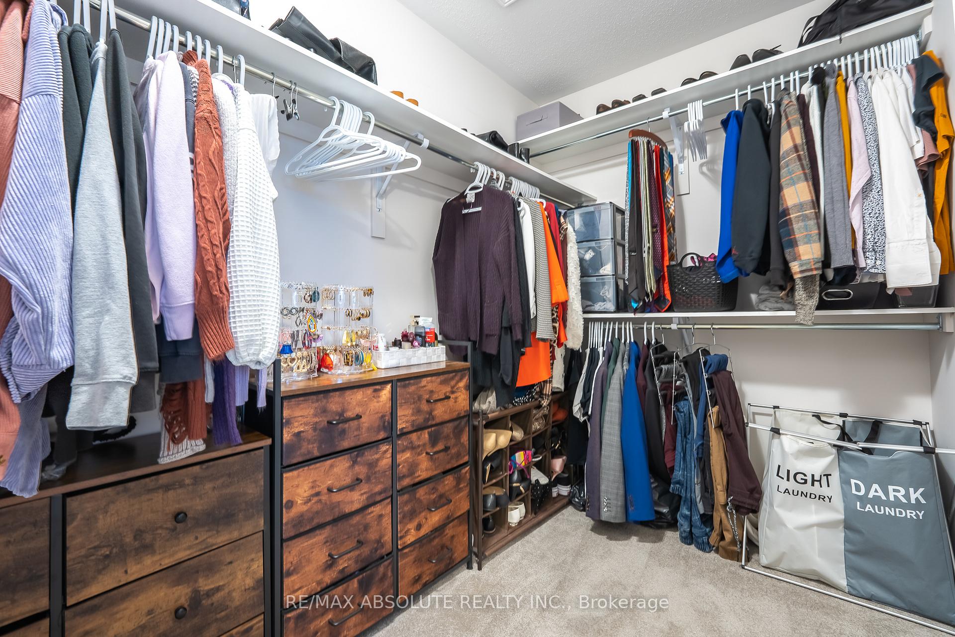 Photo 17 of 318 Livery Street, Ottawa, Kanata - Emerald Meadows/Trailwest — HOMEH
