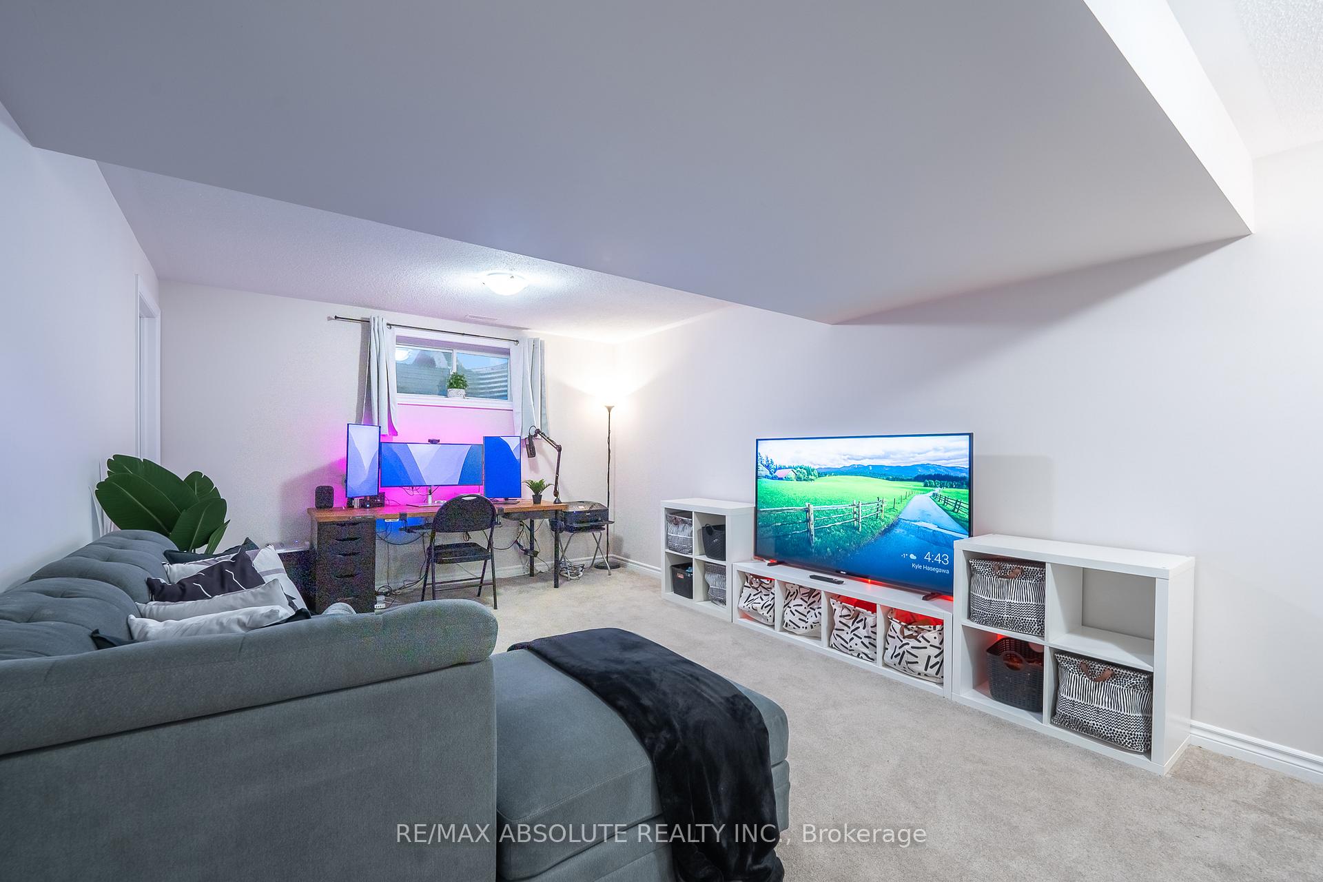 Photo 25 of 318 Livery Street, Ottawa, Kanata - Emerald Meadows/Trailwest — HOMEH