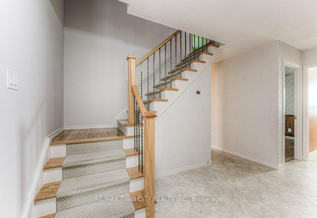 Photo 6 of 172 Brookside Crescent, Kitchener — HOMEH