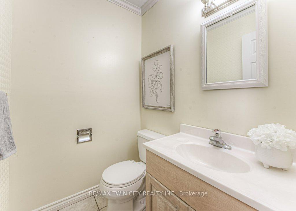 Photo 21 of 172 Brookside Crescent, Kitchener — HOMEH