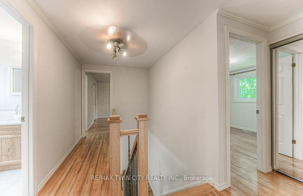 Photo 22 of 172 Brookside Crescent, Kitchener — HOMEH