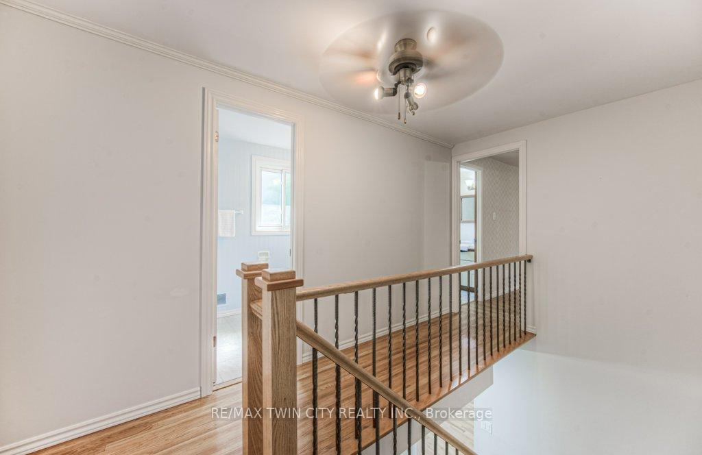 Photo 23 of 172 Brookside Crescent, Kitchener — HOMEH
