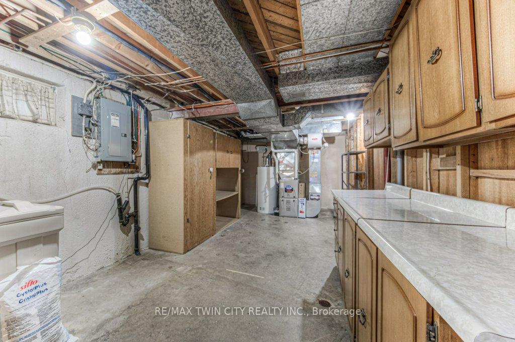 Photo 37 of 172 Brookside Crescent, Kitchener — HOMEH