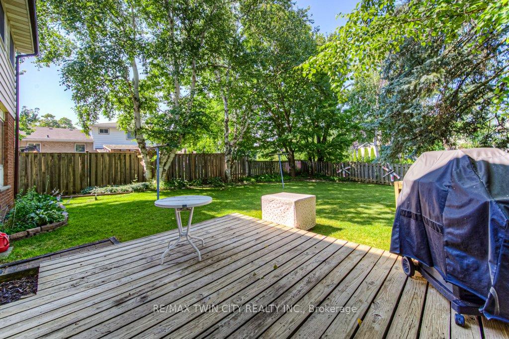 Photo 47 of 172 Brookside Crescent, Kitchener — HOMEH