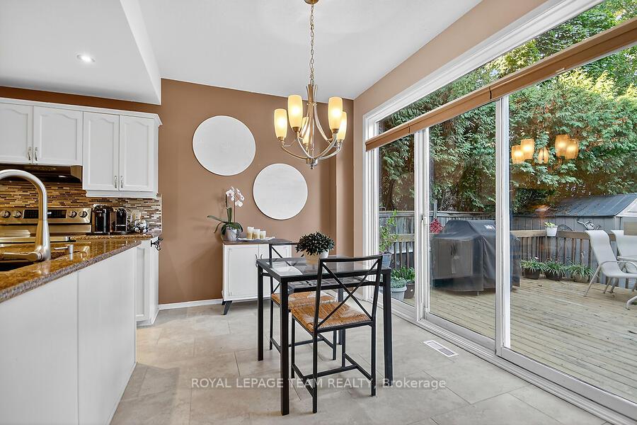 Photo 18 of 22 Birchfield Avenue, Ottawa, Kanata - Emerald Meadows/Trailwest — HOMEH