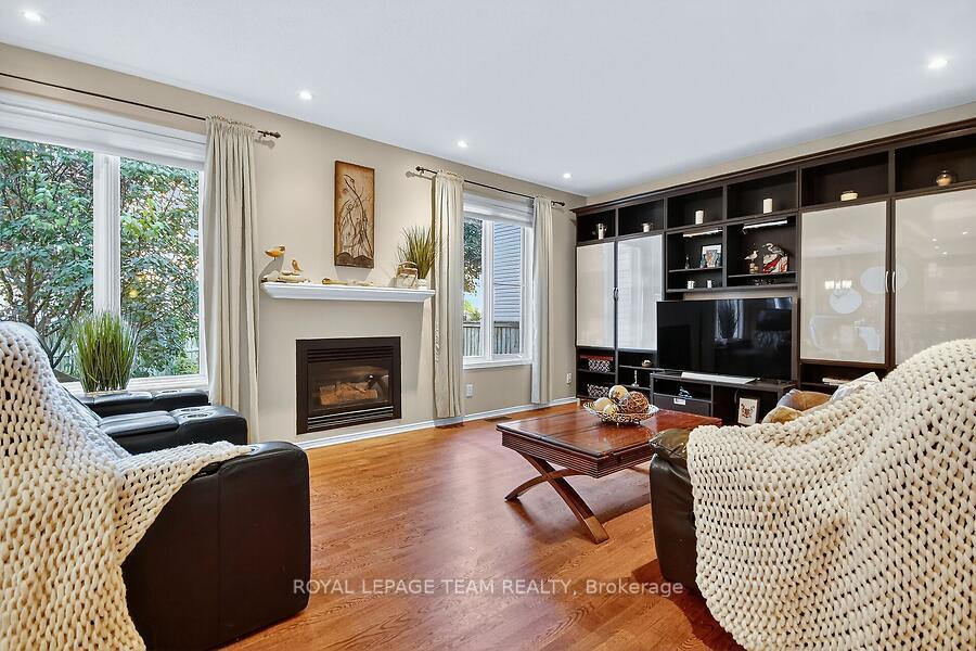 Photo 19 of 22 Birchfield Avenue, Ottawa, Kanata - Emerald Meadows/Trailwest — HOMEH