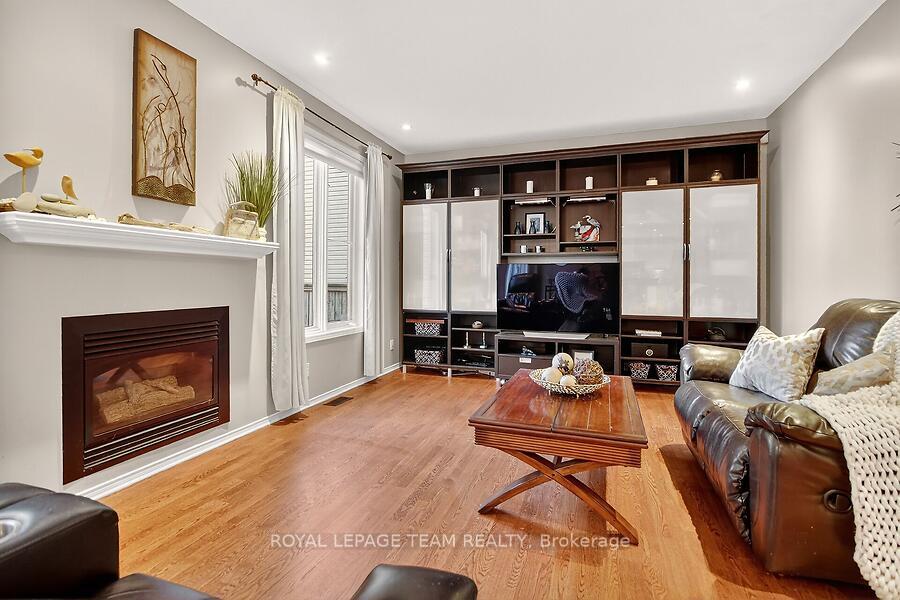 Photo 20 of 22 Birchfield Avenue, Ottawa, Kanata - Emerald Meadows/Trailwest — HOMEH
