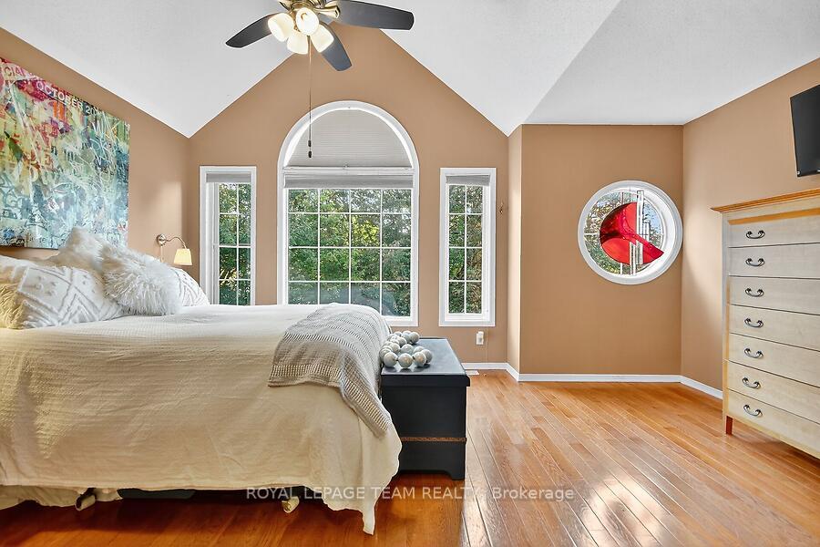 Photo 23 of 22 Birchfield Avenue, Ottawa, Kanata - Emerald Meadows/Trailwest — HOMEH