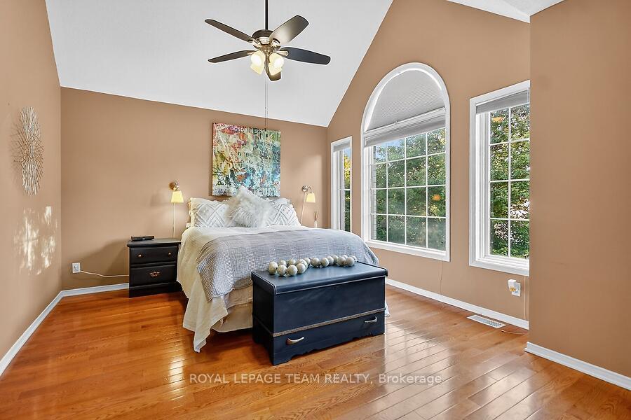 Photo 25 of 22 Birchfield Avenue, Ottawa, Kanata - Emerald Meadows/Trailwest — HOMEH