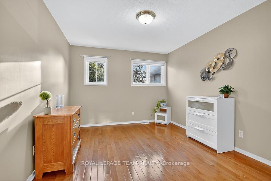 Photo 32 of 22 Birchfield Avenue, Ottawa, Kanata - Emerald Meadows/Trailwest — HOMEH