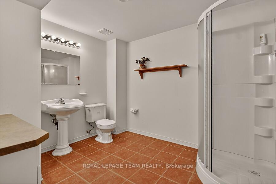 Photo 38 of 22 Birchfield Avenue, Ottawa, Kanata - Emerald Meadows/Trailwest — HOMEH