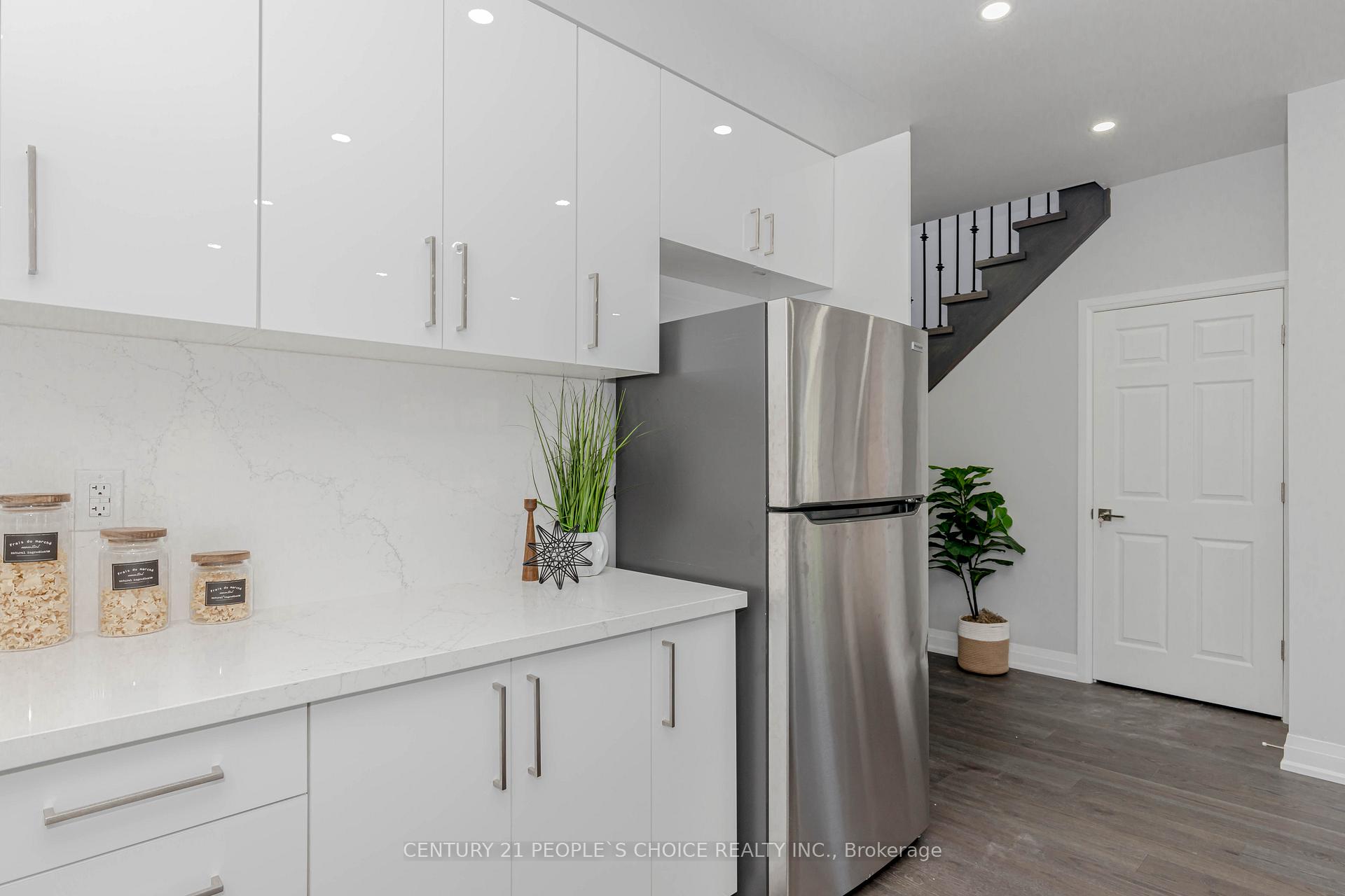 Photo 11 of 64 Dewberry Drive, Kitchener — HOMEH