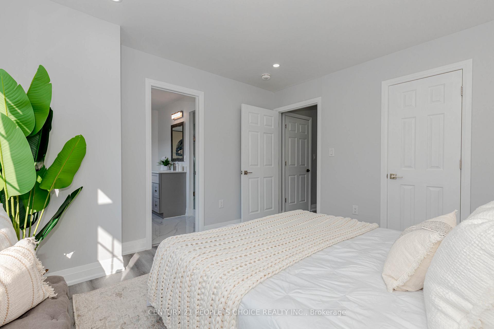Photo 25 of 64 Dewberry Drive, Kitchener — HOMEH