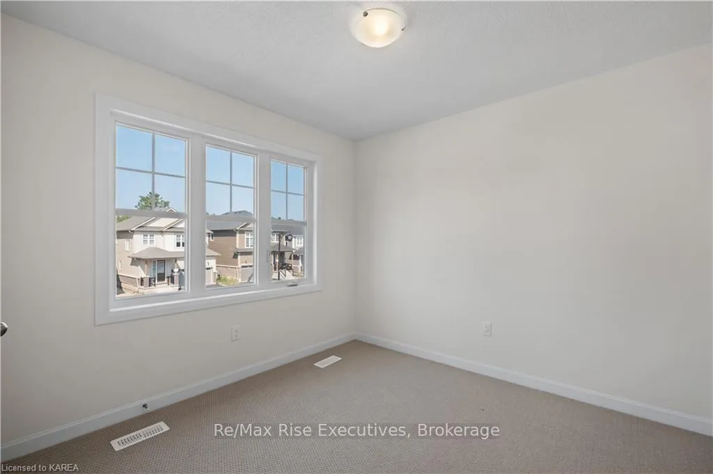 Photo 9 of 119 Gildersleeve Boulevard, Loyalist, Bath — HOMEH