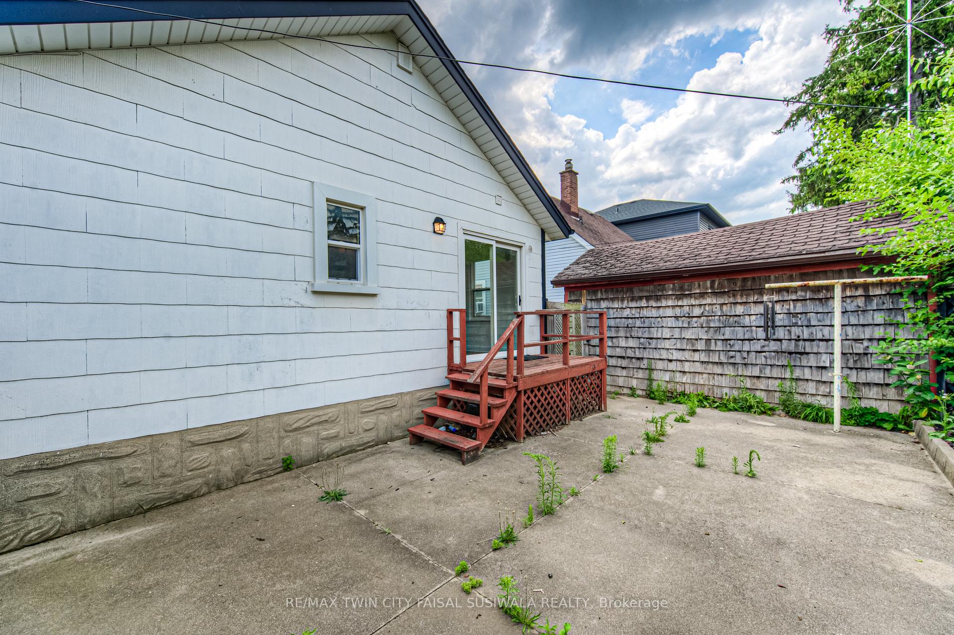 Photo 5 of 96 Whitney Place, Kitchener — HOMEH