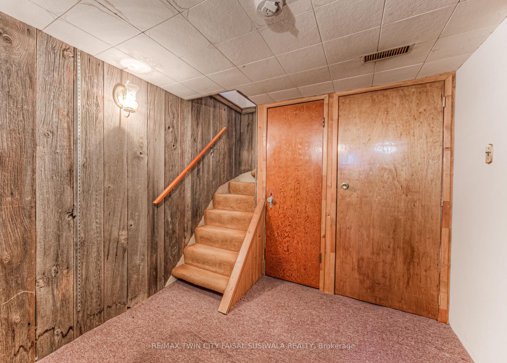 Photo 15 of 96 Whitney Place, Kitchener — HOMEH