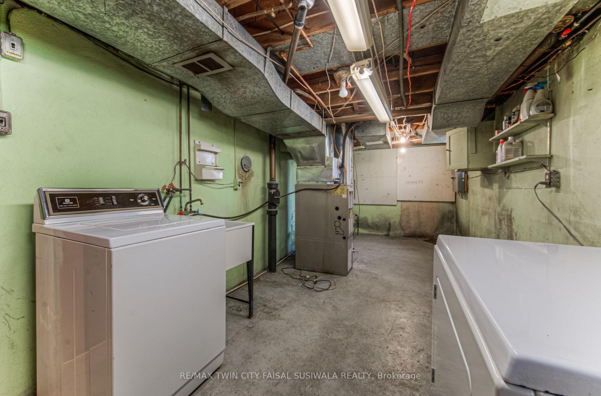 Photo 18 of 96 Whitney Place, Kitchener — HOMEH