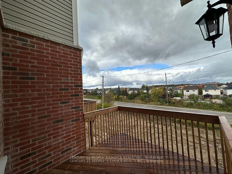 Photo 24 of 49 Histand Trail, Kitchener — HOMEH