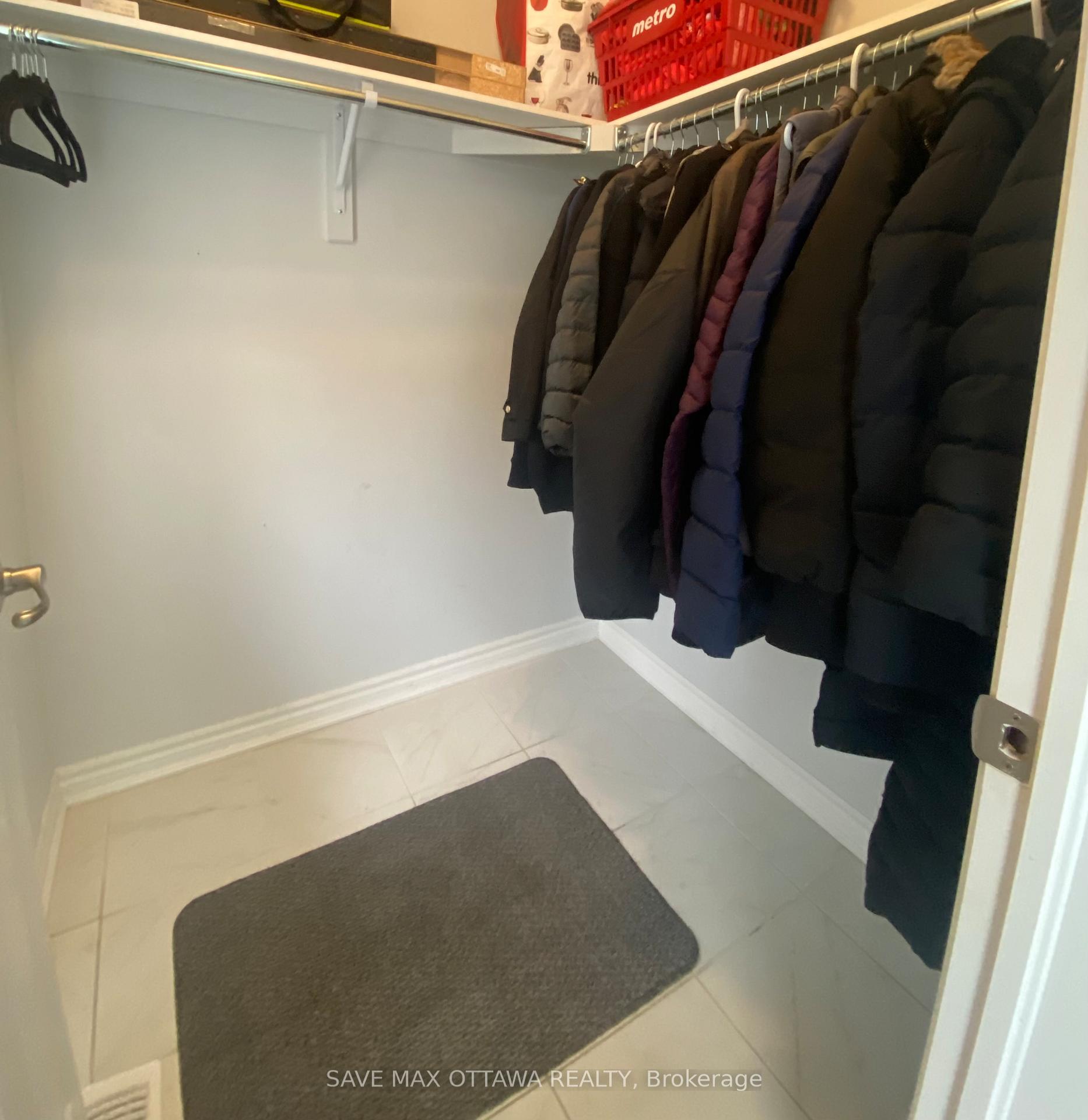 Photo 3 of 781 Brittanic Road, Ottawa, Kanata - Emerald Meadows/Trailwest — HOMEH
