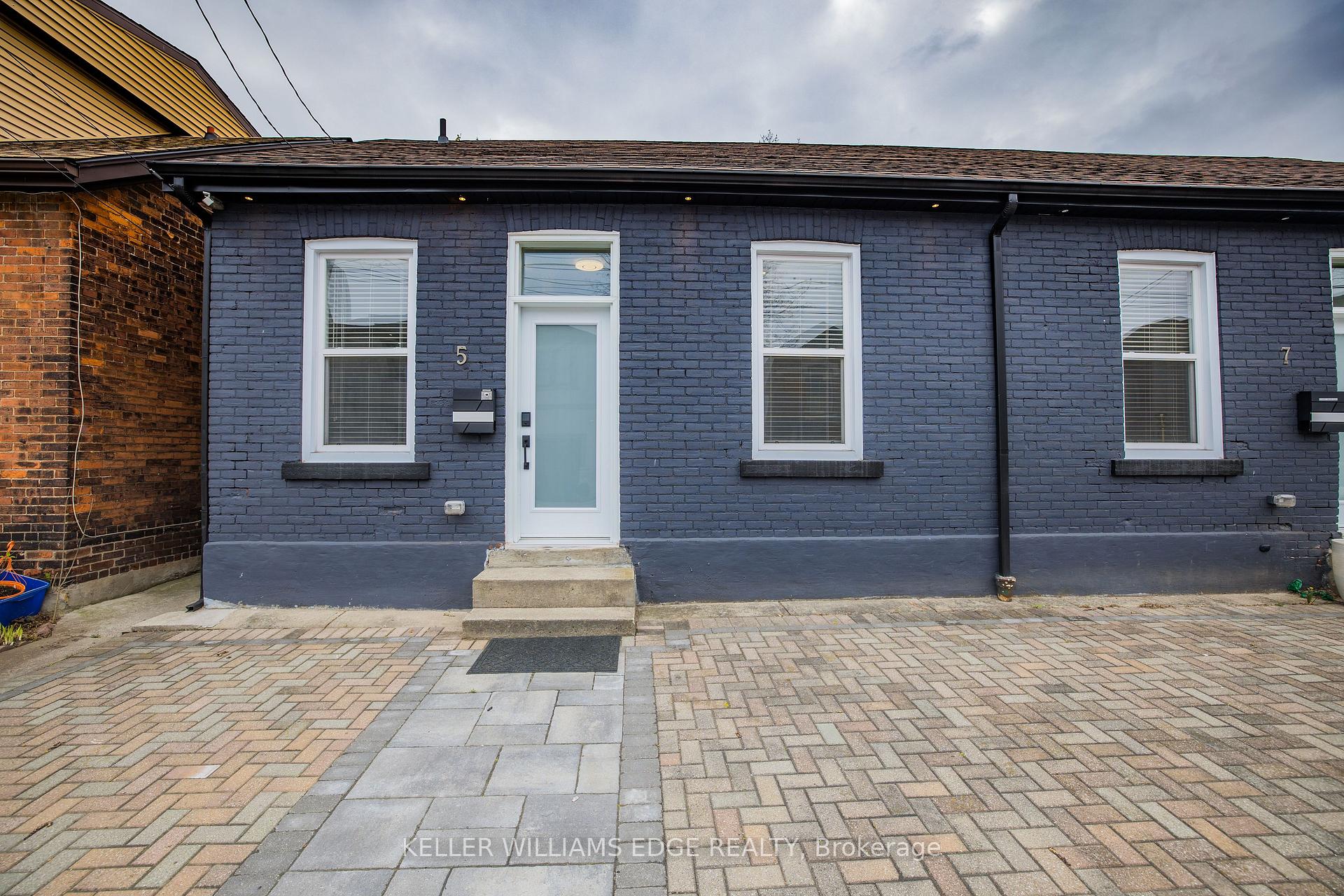 Photo 2 of 5 Florence Street, Hamilton, Strathcona — HOMEH