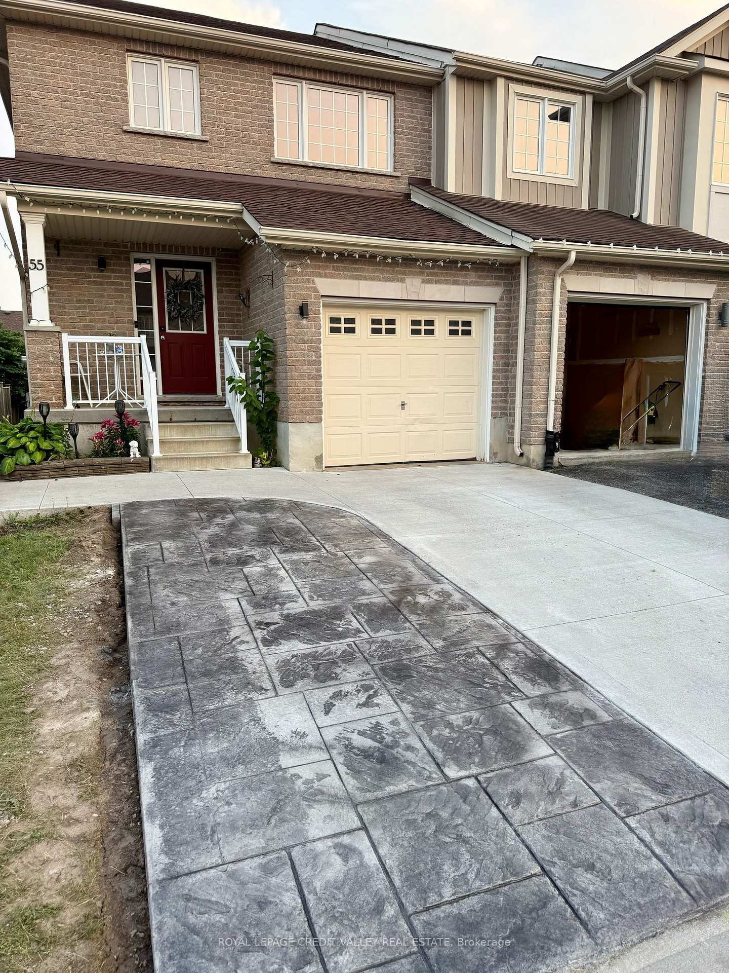Photo 2 of 55 Rockcliffe Drive, Kitchener — HOMEH