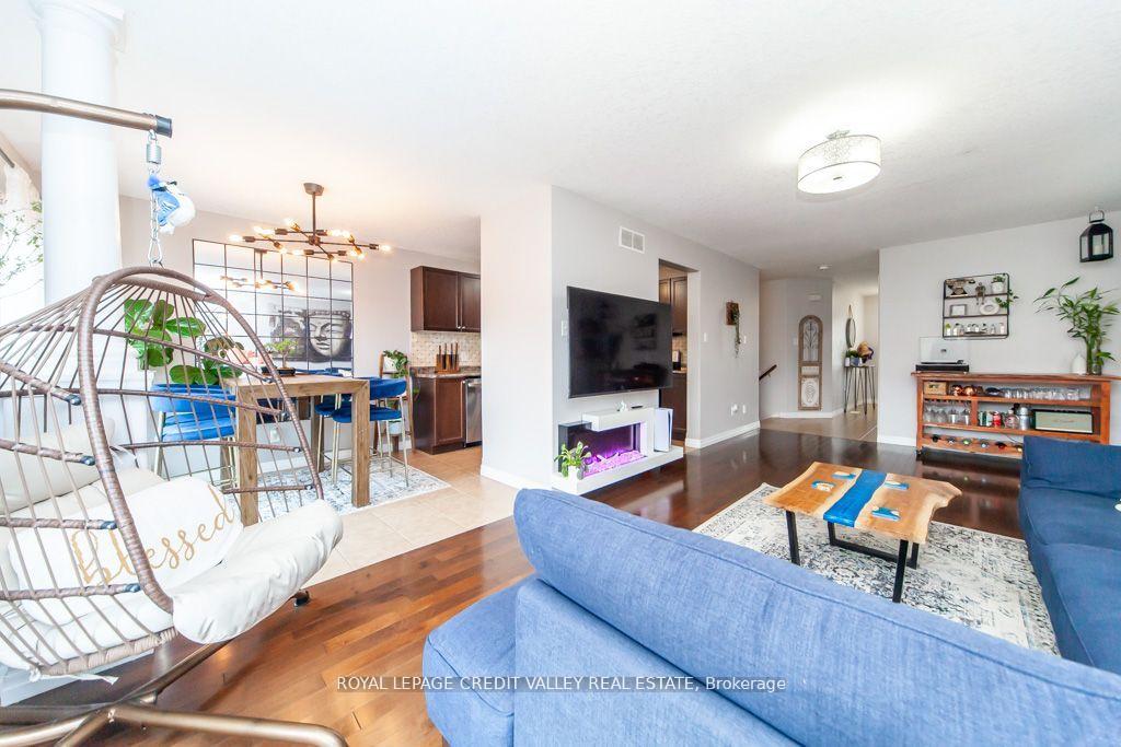Photo 12 of 55 Rockcliffe Drive, Kitchener — HOMEH