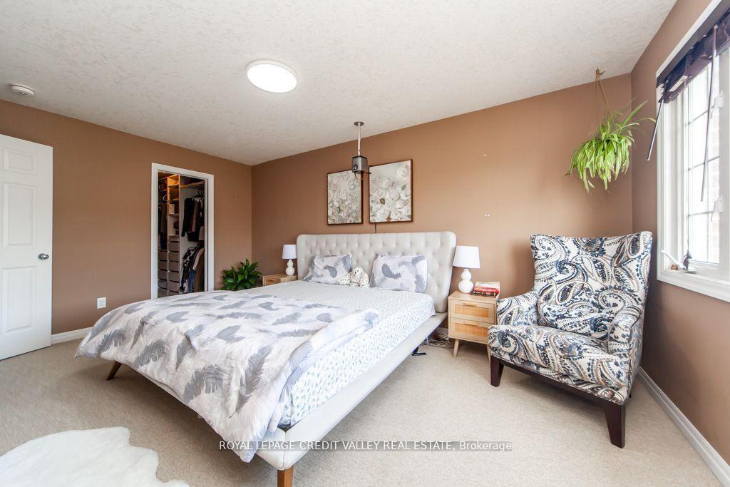 Photo 18 of 55 Rockcliffe Drive, Kitchener — HOMEH