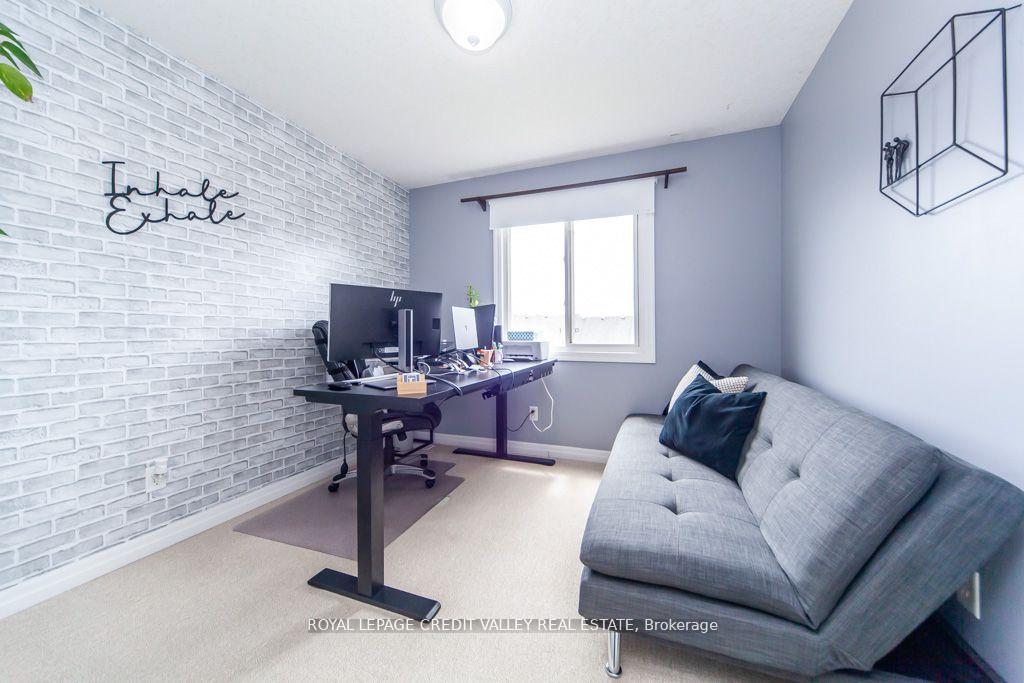 Photo 19 of 55 Rockcliffe Drive, Kitchener — HOMEH