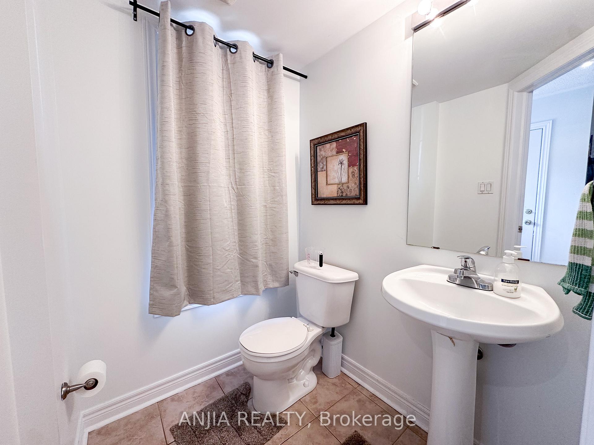 Photo 4 of 40 Cathmar Drive, Markham, Greensborough — HOMEH