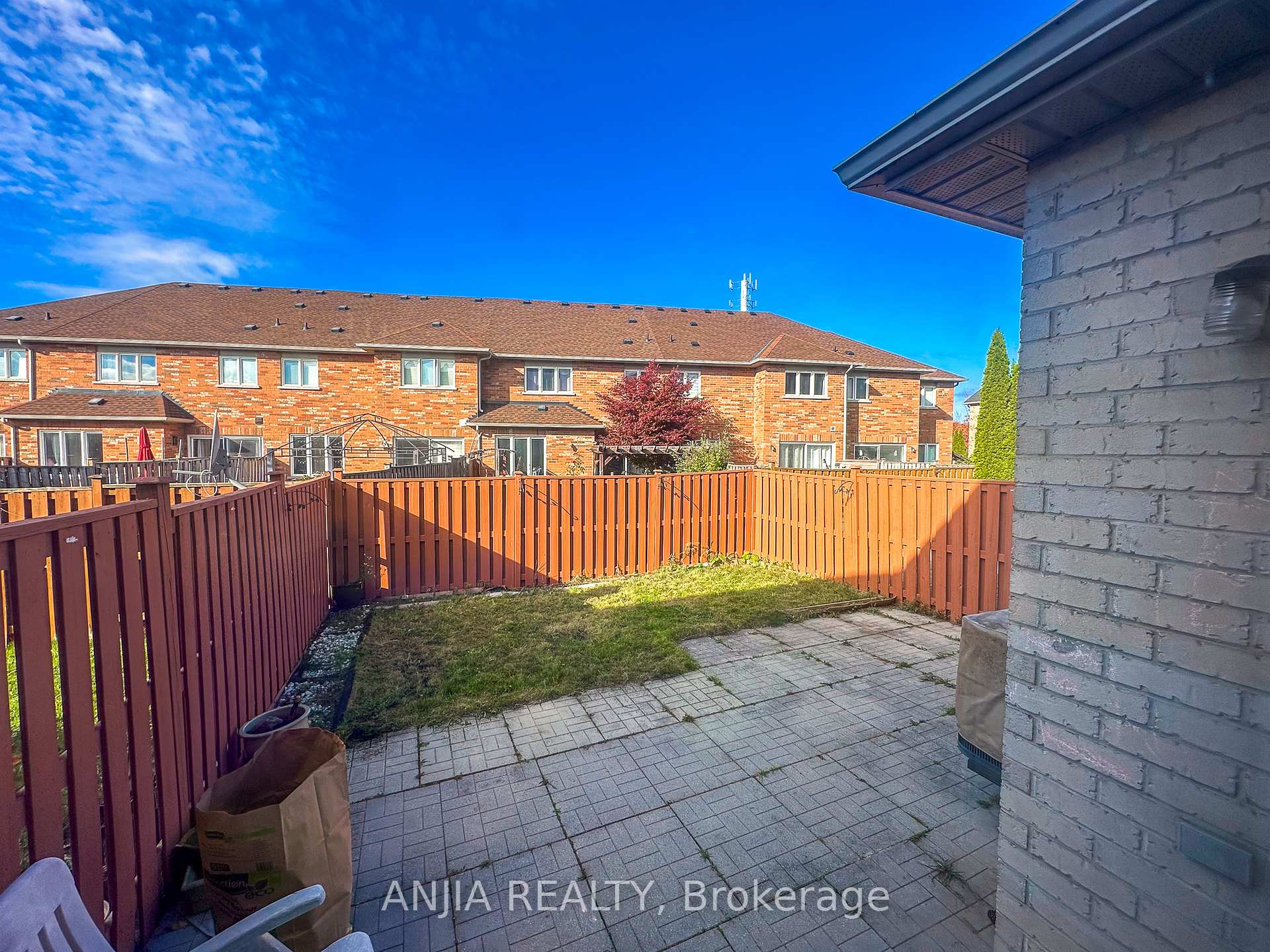 Photo 7 of 40 Cathmar Drive, Markham, Greensborough — HOMEH