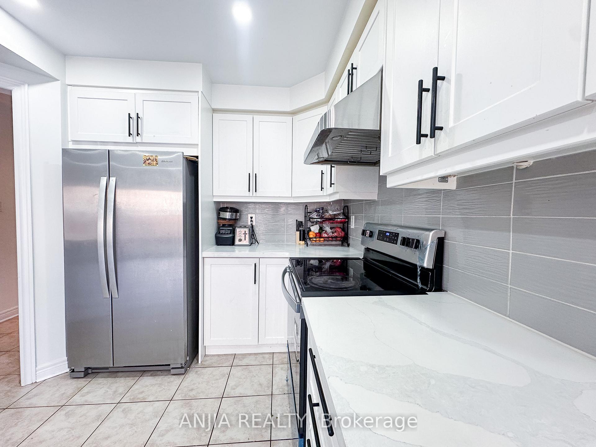 Photo 9 of 40 Cathmar Drive, Markham, Greensborough — HOMEH