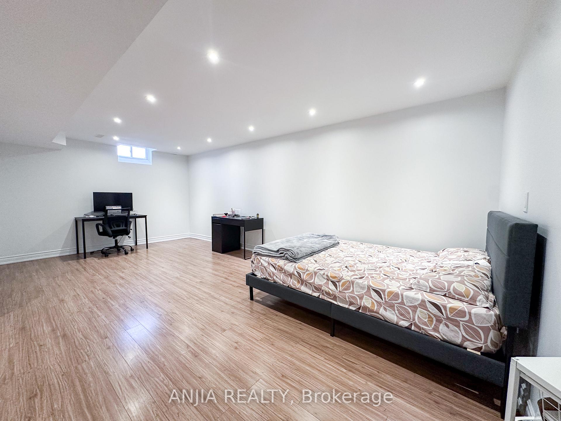 Photo 12 of 40 Cathmar Drive, Markham, Greensborough — HOMEH