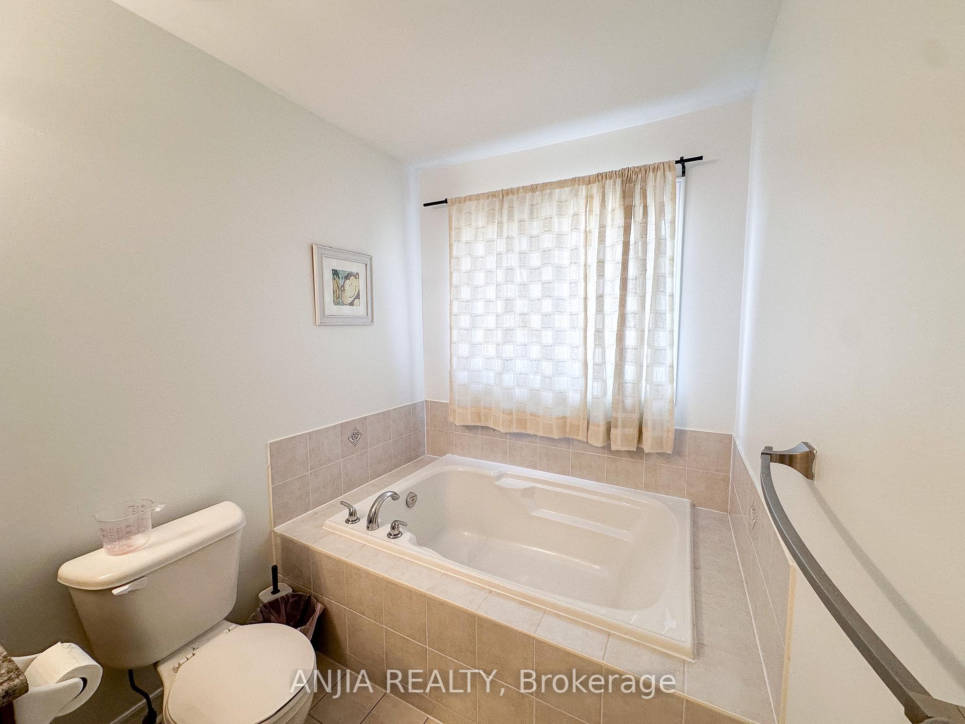 Photo 14 of 40 Cathmar Drive, Markham, Greensborough — HOMEH