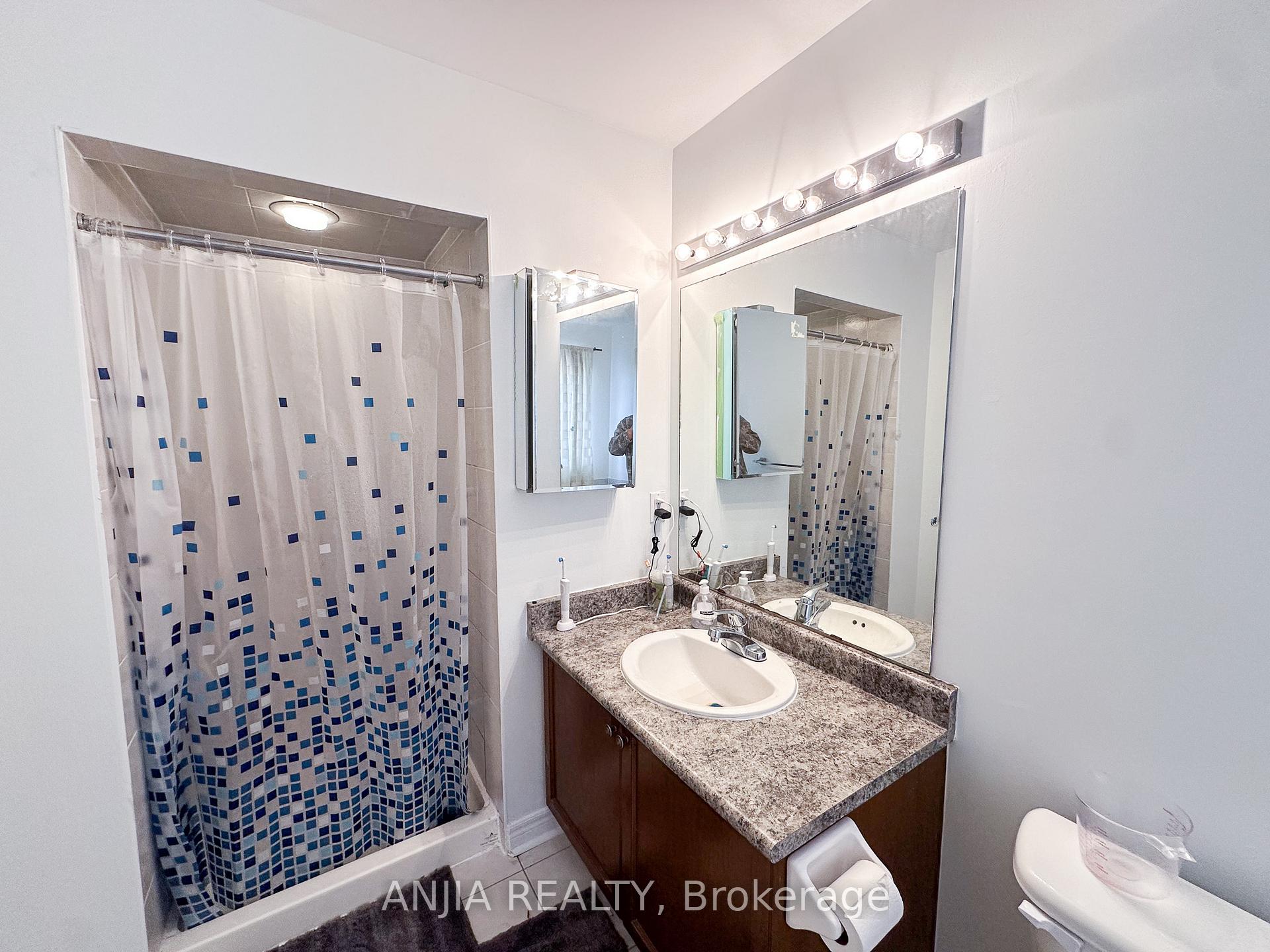 Photo 15 of 40 Cathmar Drive, Markham, Greensborough — HOMEH