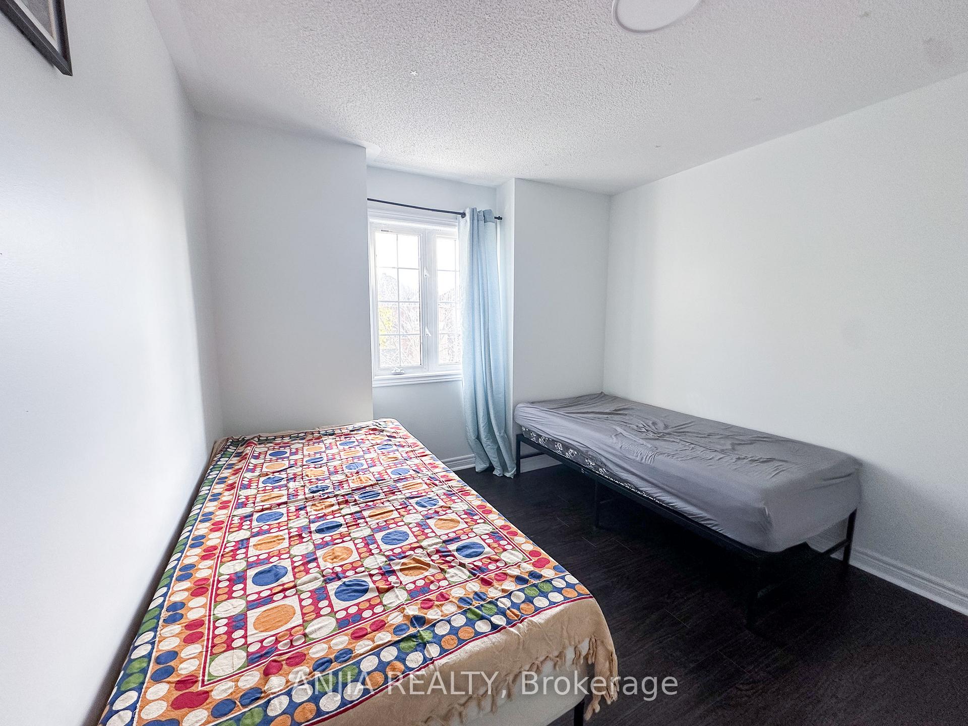 Photo 19 of 40 Cathmar Drive, Markham, Greensborough — HOMEH