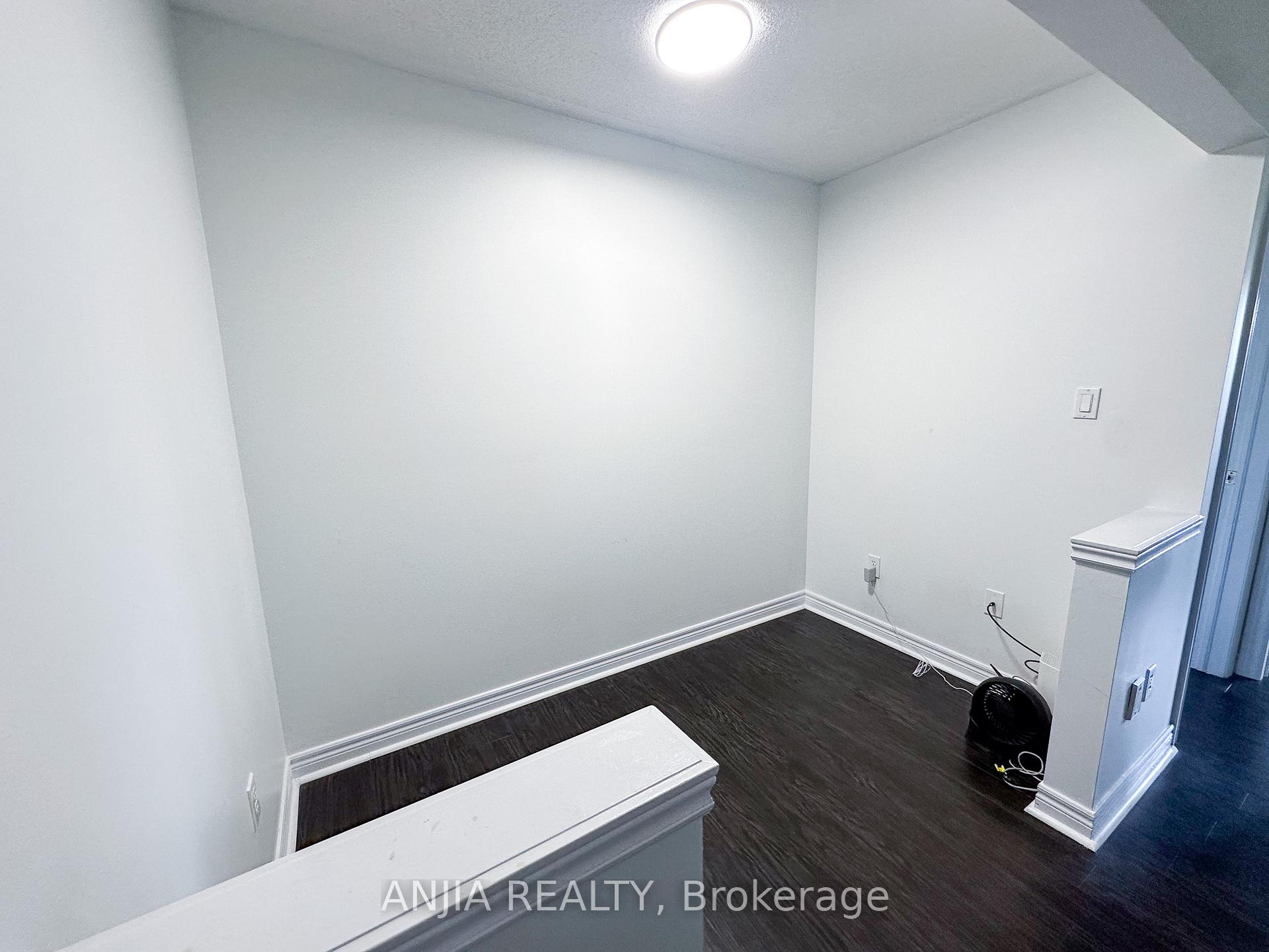 Photo 23 of 40 Cathmar Drive, Markham, Greensborough — HOMEH
