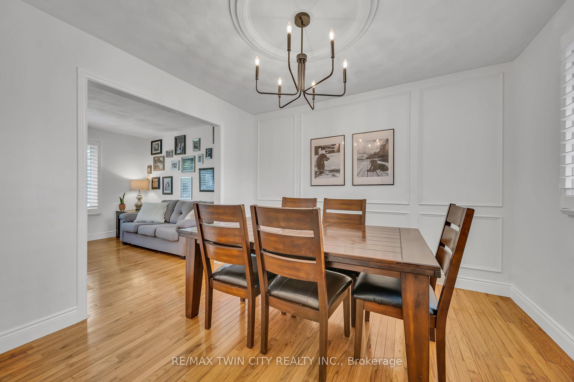 Photo 11 of 126 Winding Way, Kitchener — HOMEH