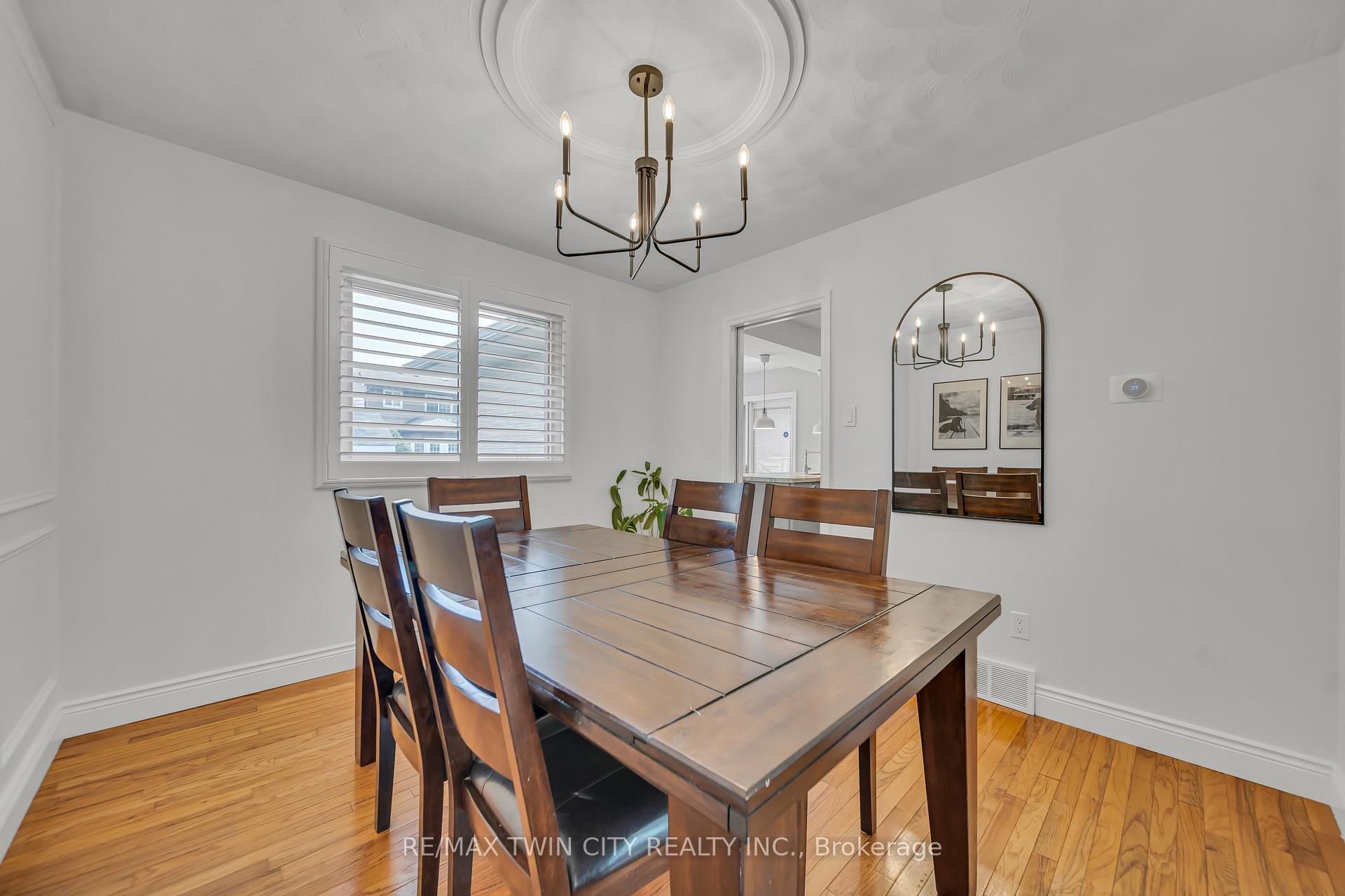 Photo 12 of 126 Winding Way, Kitchener — HOMEH