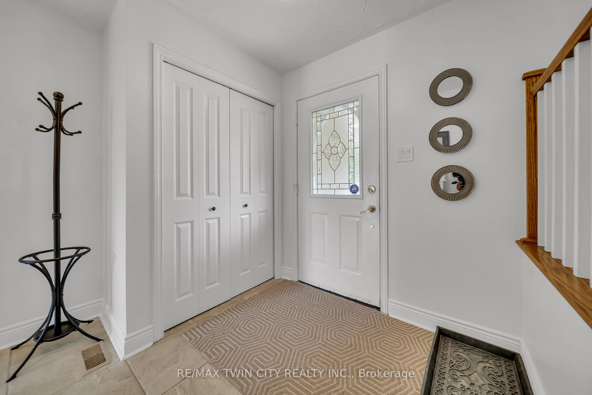 Photo 16 of 126 Winding Way, Kitchener — HOMEH