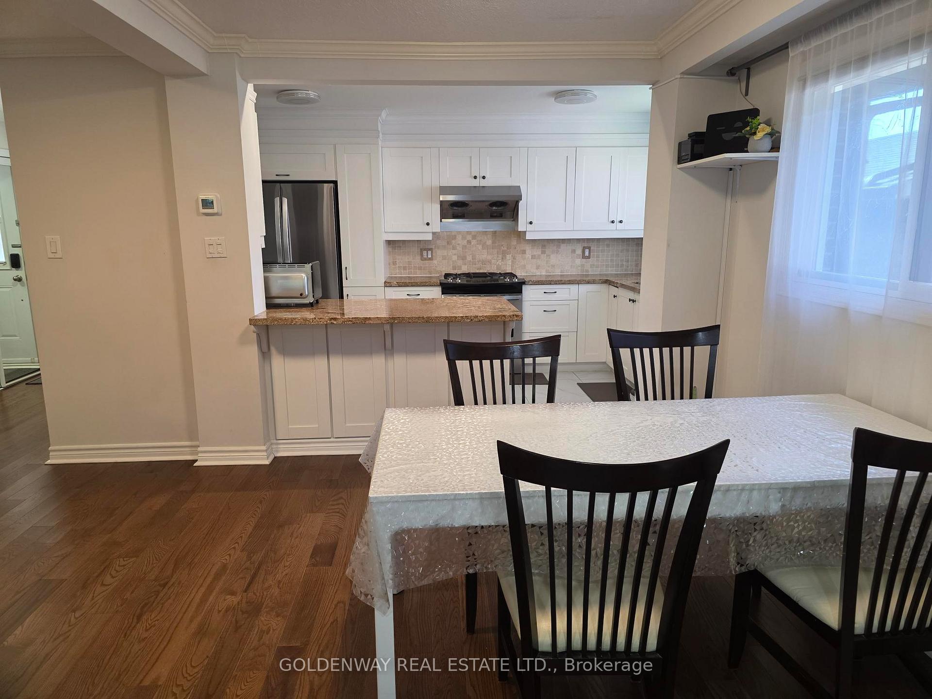 Photo 4 of 129 Major Buttons Drive, Markham, Sherwood-Amberglen — HOMEH
