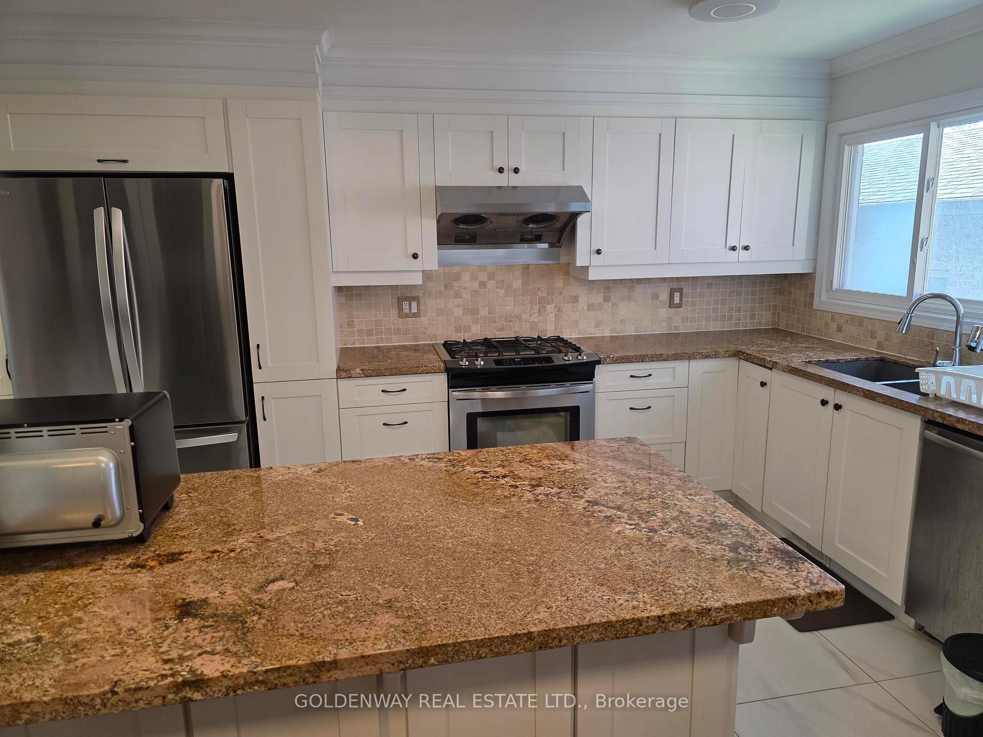 Photo 6 of 129 Major Buttons Drive, Markham, Sherwood-Amberglen — HOMEH