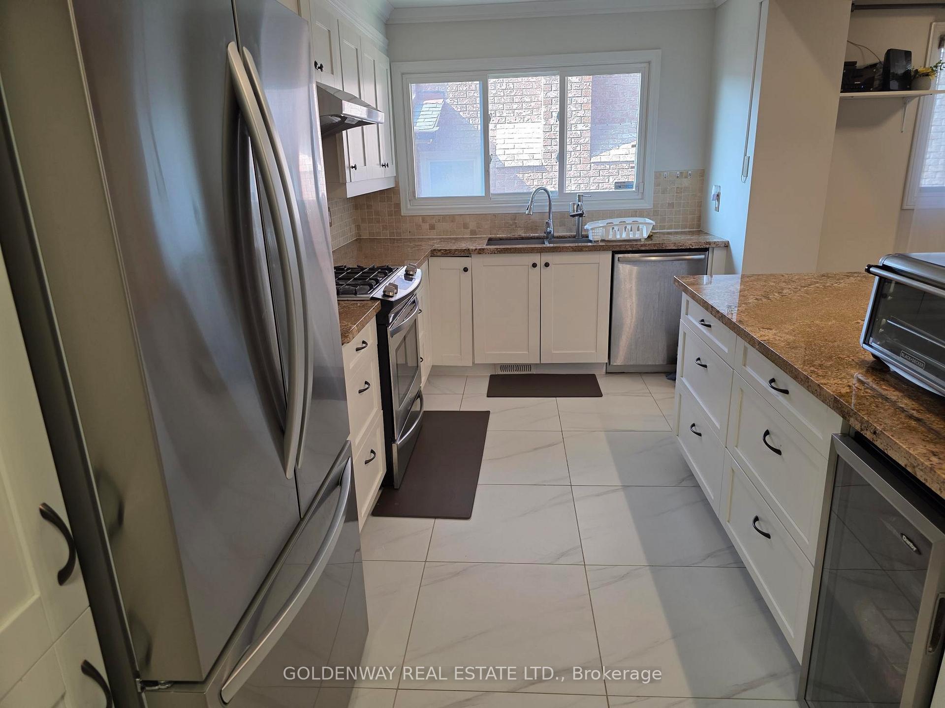 Photo 7 of 129 Major Buttons Drive, Markham, Sherwood-Amberglen — HOMEH