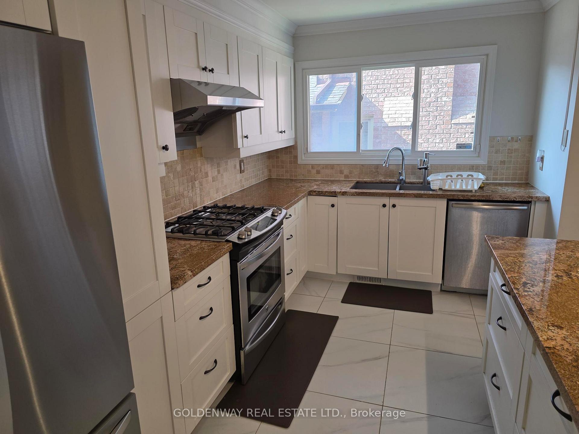 Photo 8 of 129 Major Buttons Drive, Markham, Sherwood-Amberglen — HOMEH
