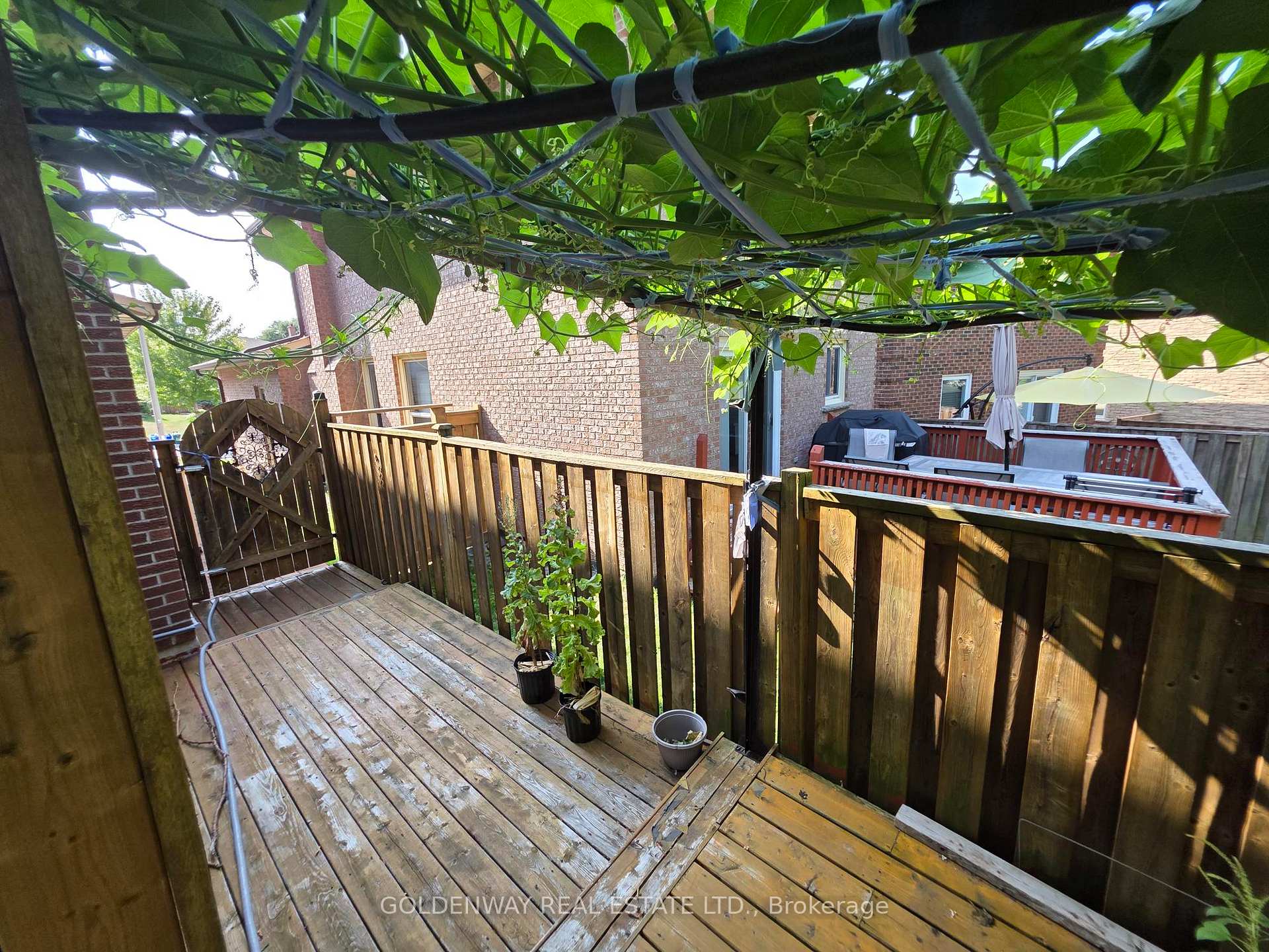 Photo 15 of 129 Major Buttons Drive, Markham, Sherwood-Amberglen — HOMEH