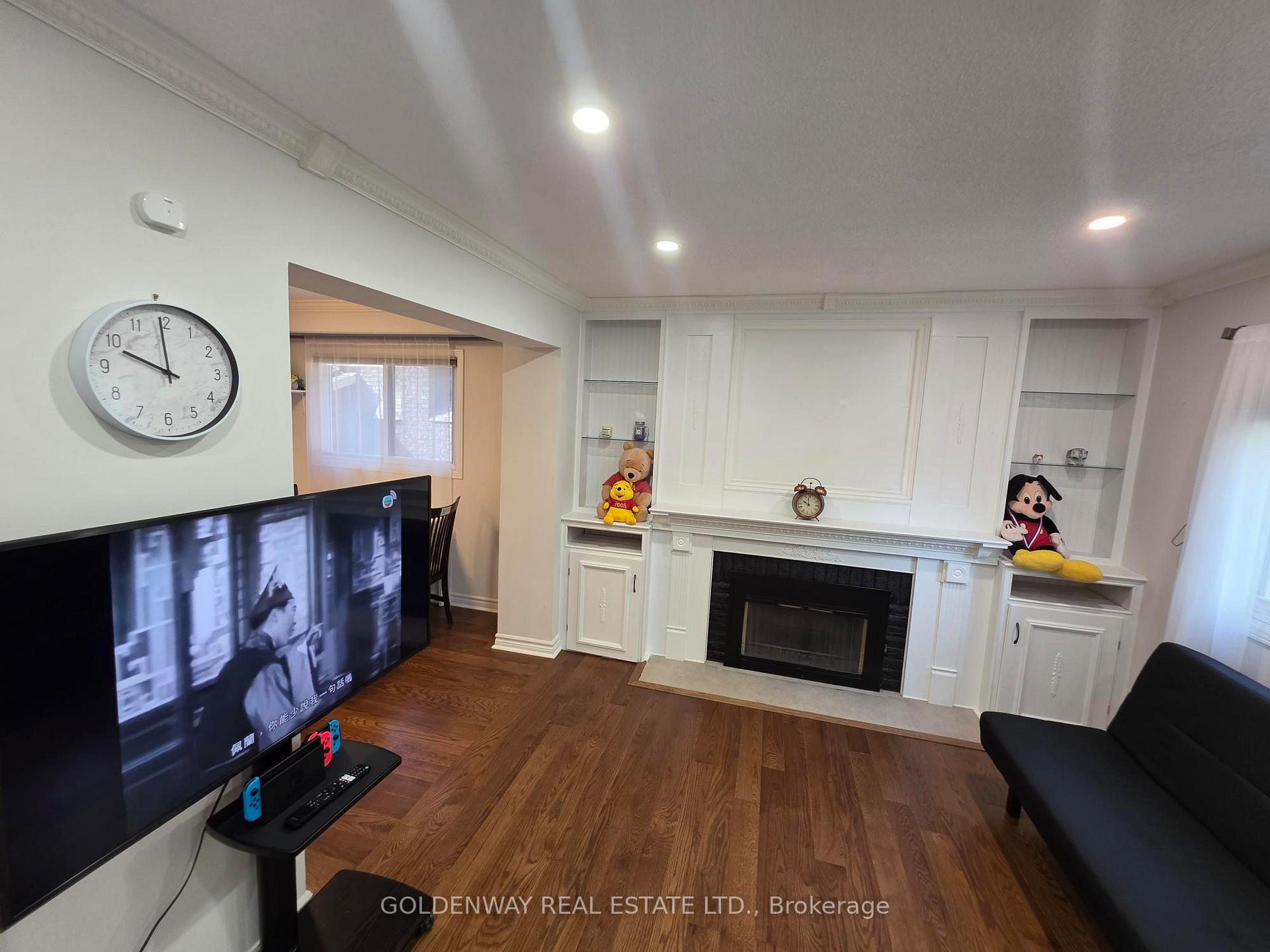 Photo 18 of 129 Major Buttons Drive, Markham, Sherwood-Amberglen — HOMEH