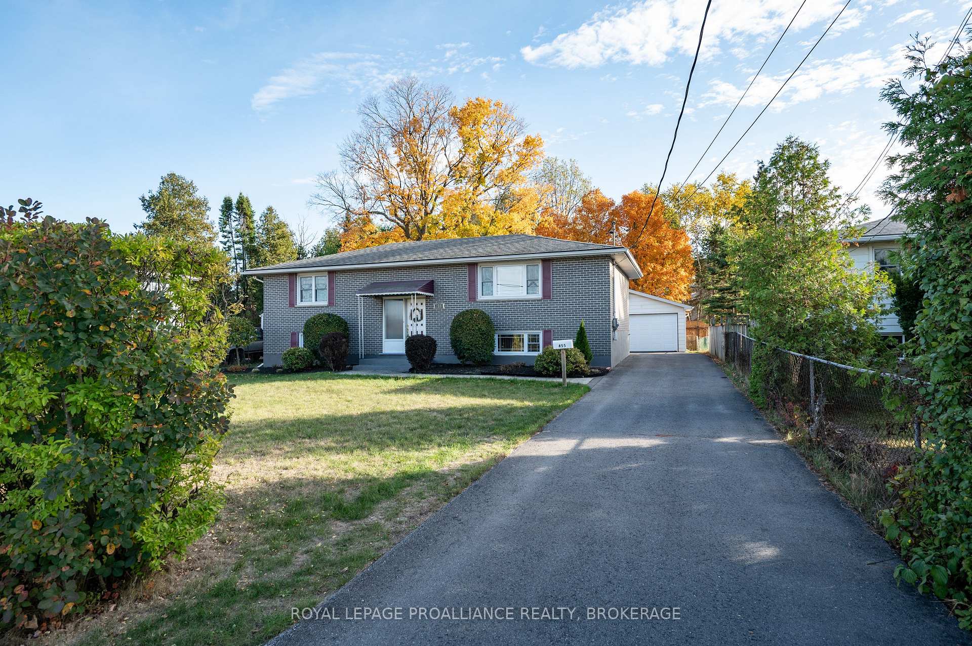 Front of 855 Woodbine Road