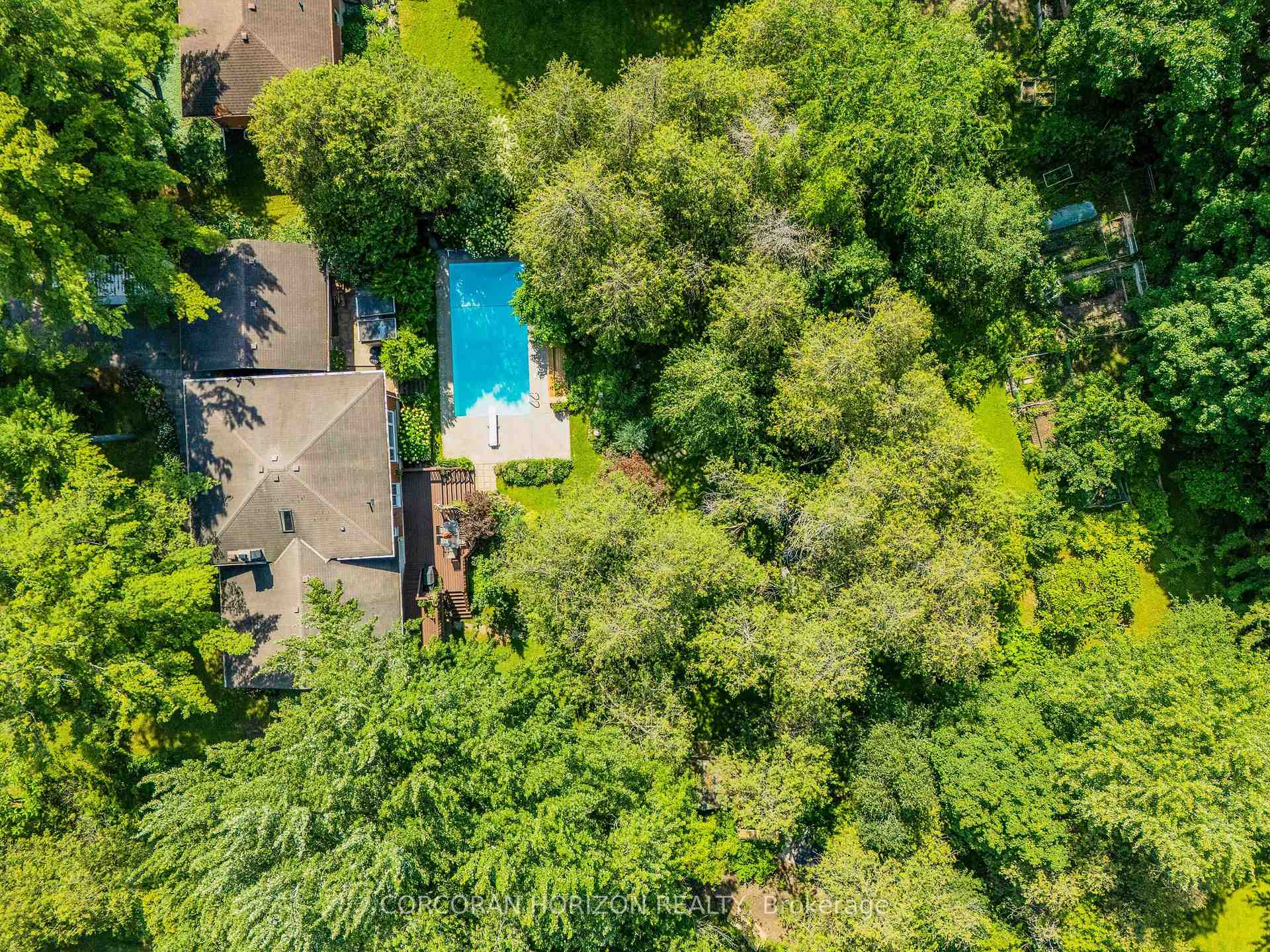 Photo 1 of 8 Sunbridge Crescent, Kitchener — HOMEH