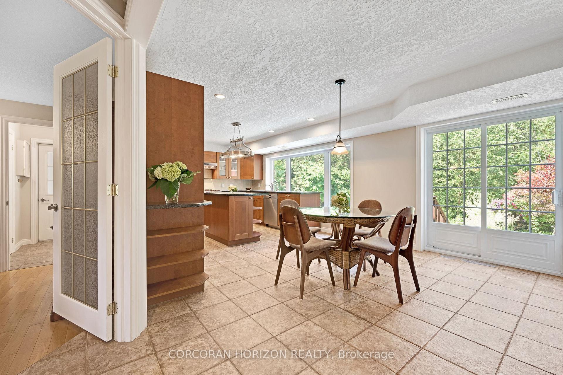 Photo 7 of 8 Sunbridge Crescent, Kitchener — HOMEH