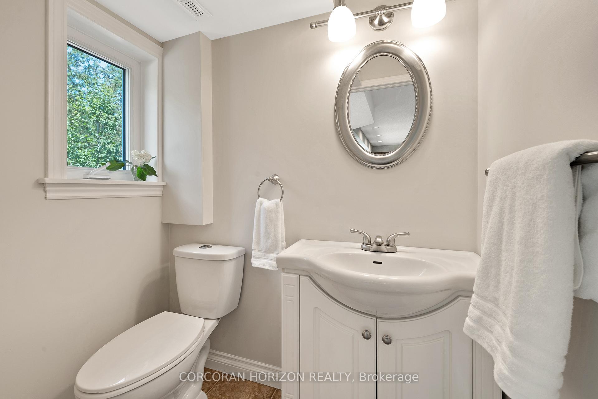 Photo 9 of 8 Sunbridge Crescent, Kitchener — HOMEH