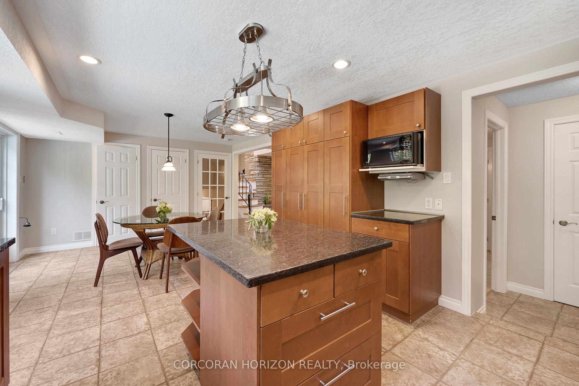 Photo 13 of 8 Sunbridge Crescent, Kitchener — HOMEH